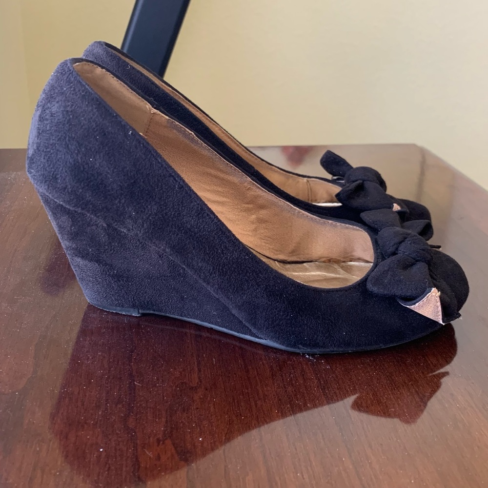 Bow Wedges